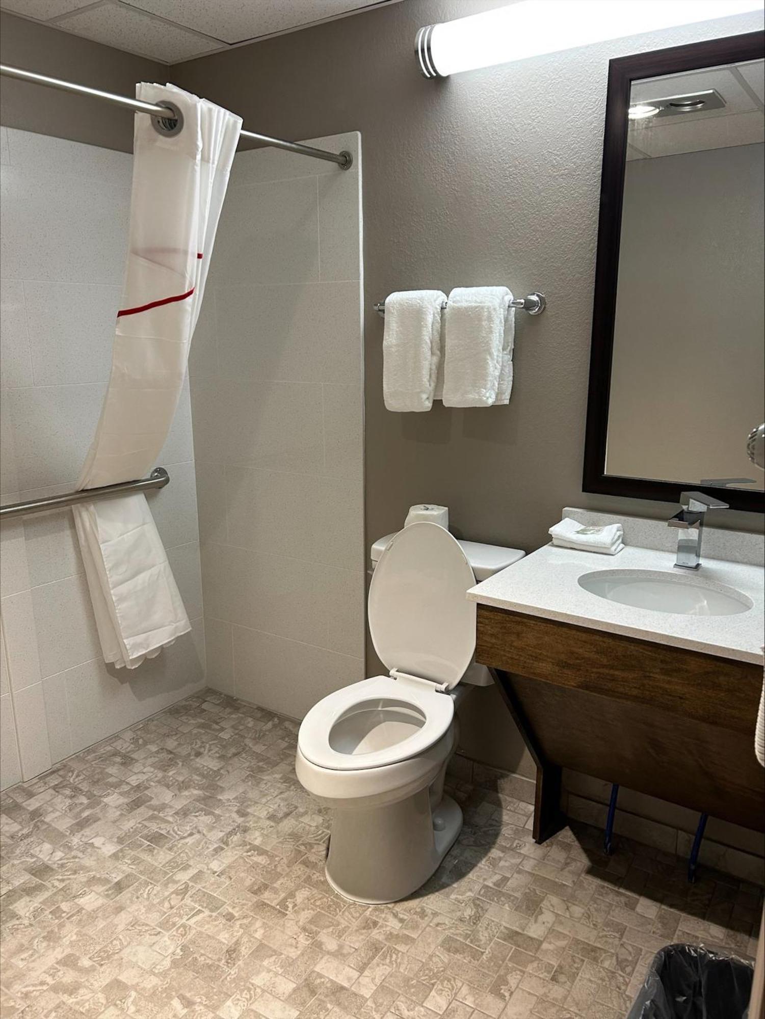 Red Roof Inn Norwich Ngoại thất bức ảnh