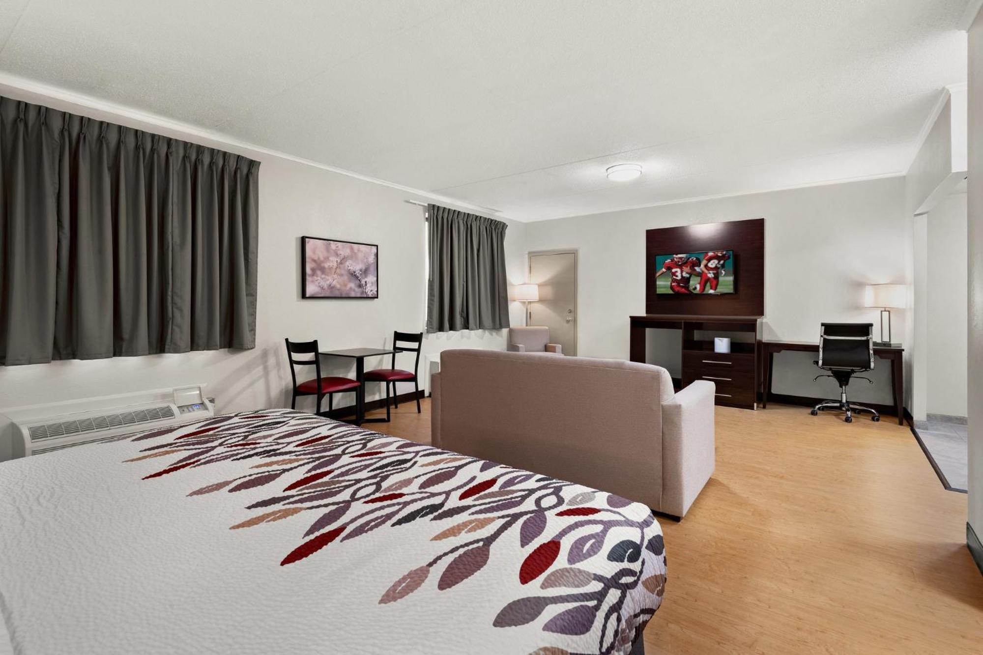 Red Roof Inn Norwich Ngoại thất bức ảnh